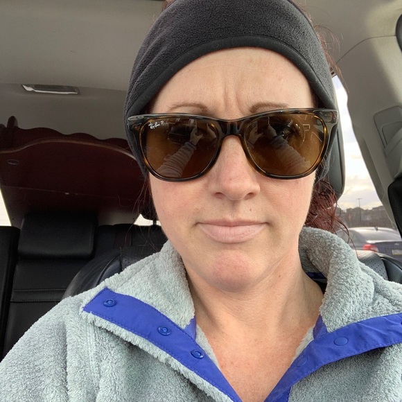 Meet your Posher, Rachel - Picture 2 of 2